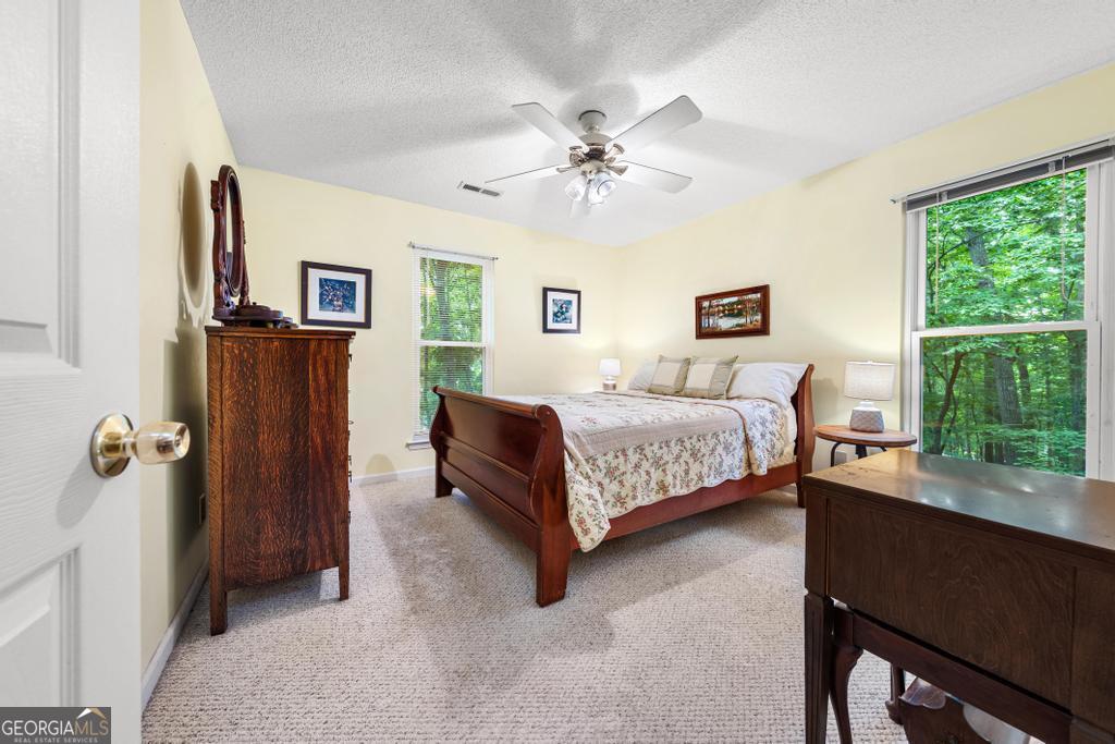 1303 South Arrowhead Drive Property Photo 14