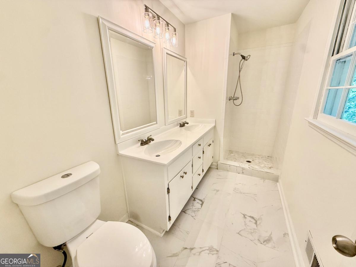 5264 Golfcrest Circle Property Photo 19