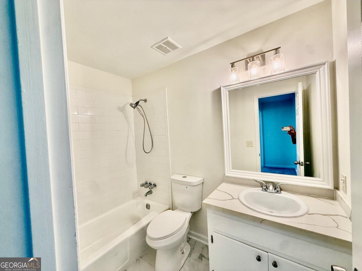 5264 Golfcrest Circle Property Photo 23