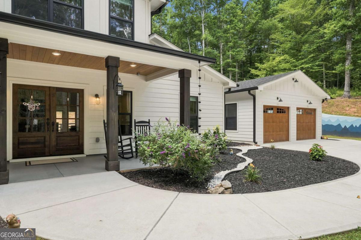 1684 Fairview Road Property Photo 3