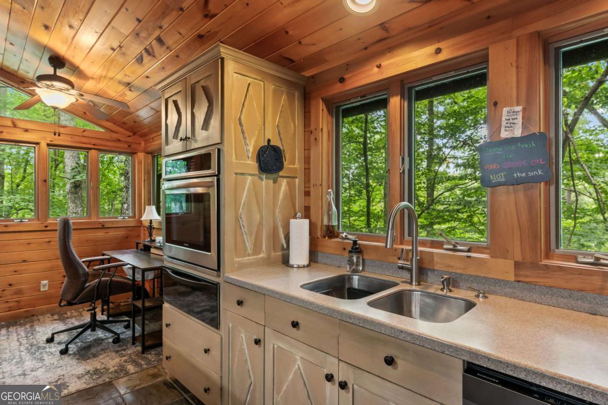 398 Mountain Tops Circle Property Photo 12
