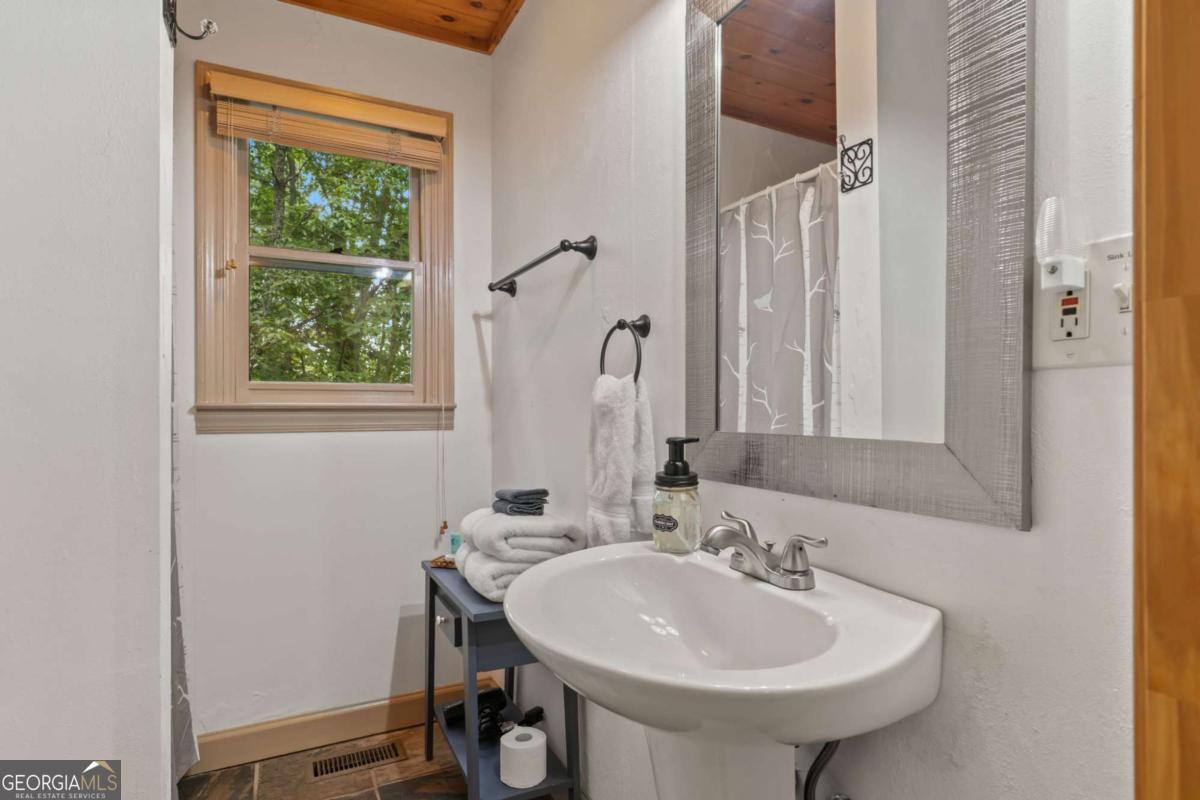 398 Mountain Tops Circle Property Photo 16