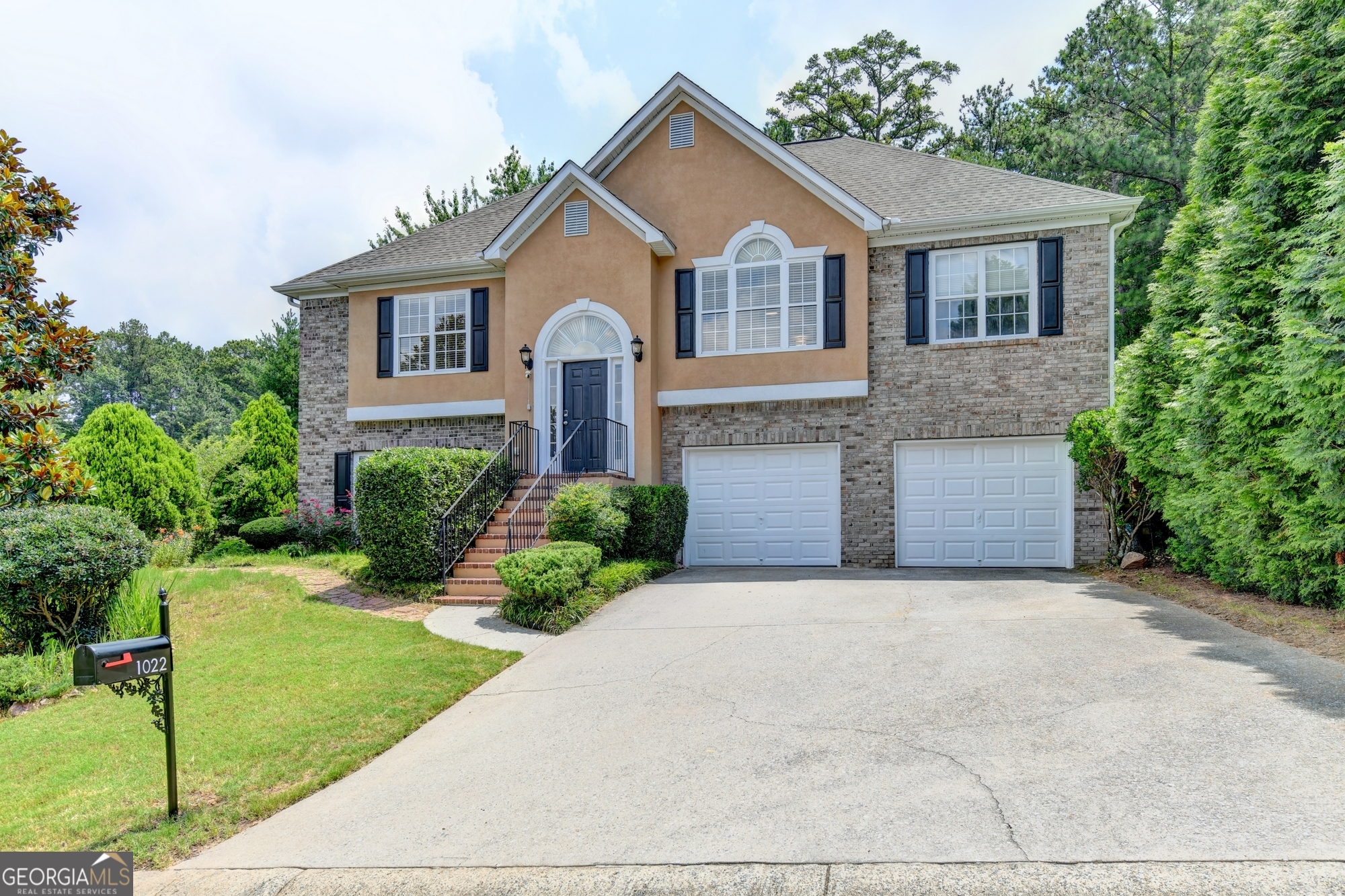 1022 Soaring Way Property Photo 3