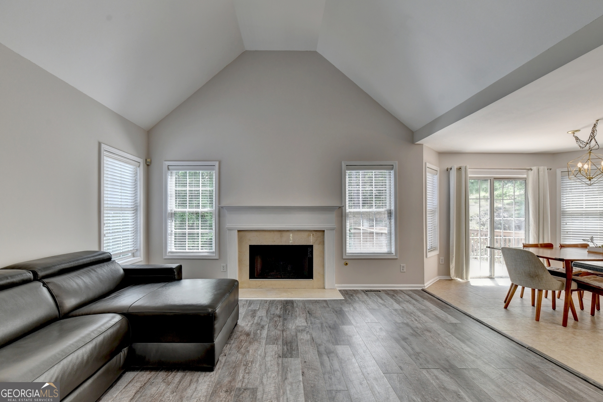 1022 Soaring Way Property Photo 5