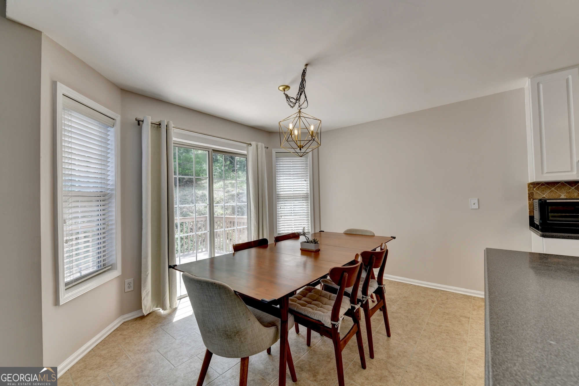 1022 Soaring Way Property Photo 13