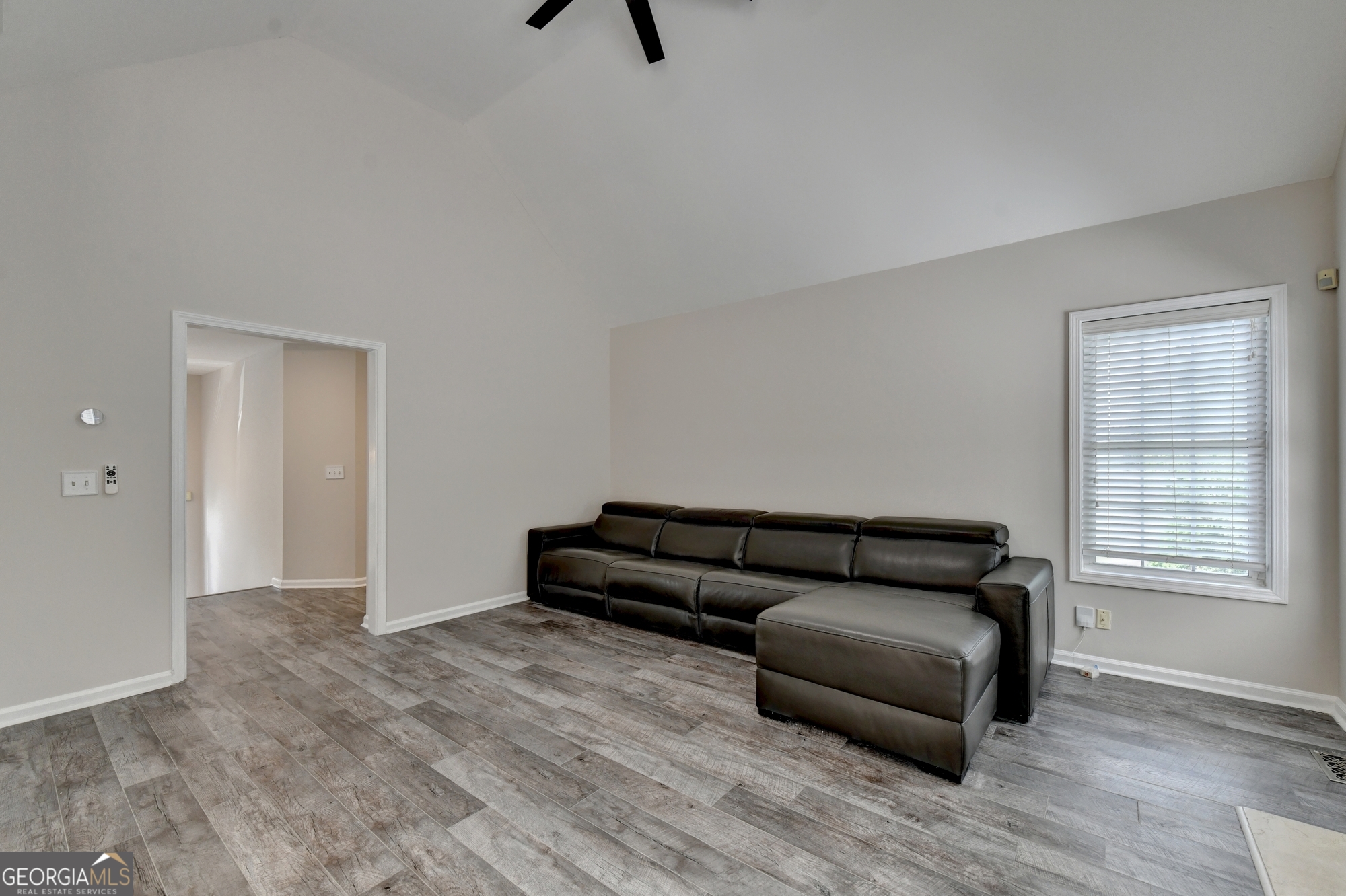 1022 Soaring Way Property Photo 15