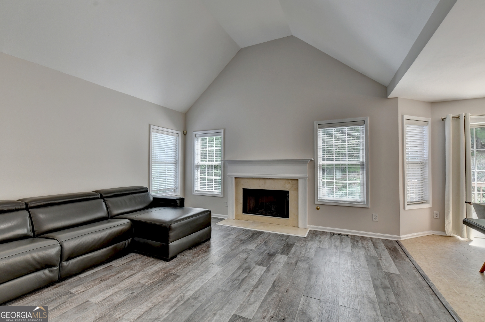 1022 Soaring Way Property Photo 17