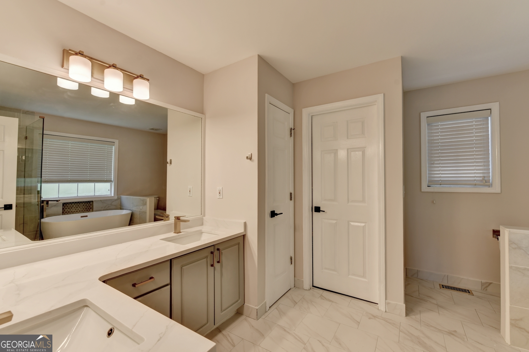 1022 Soaring Way Property Photo 25