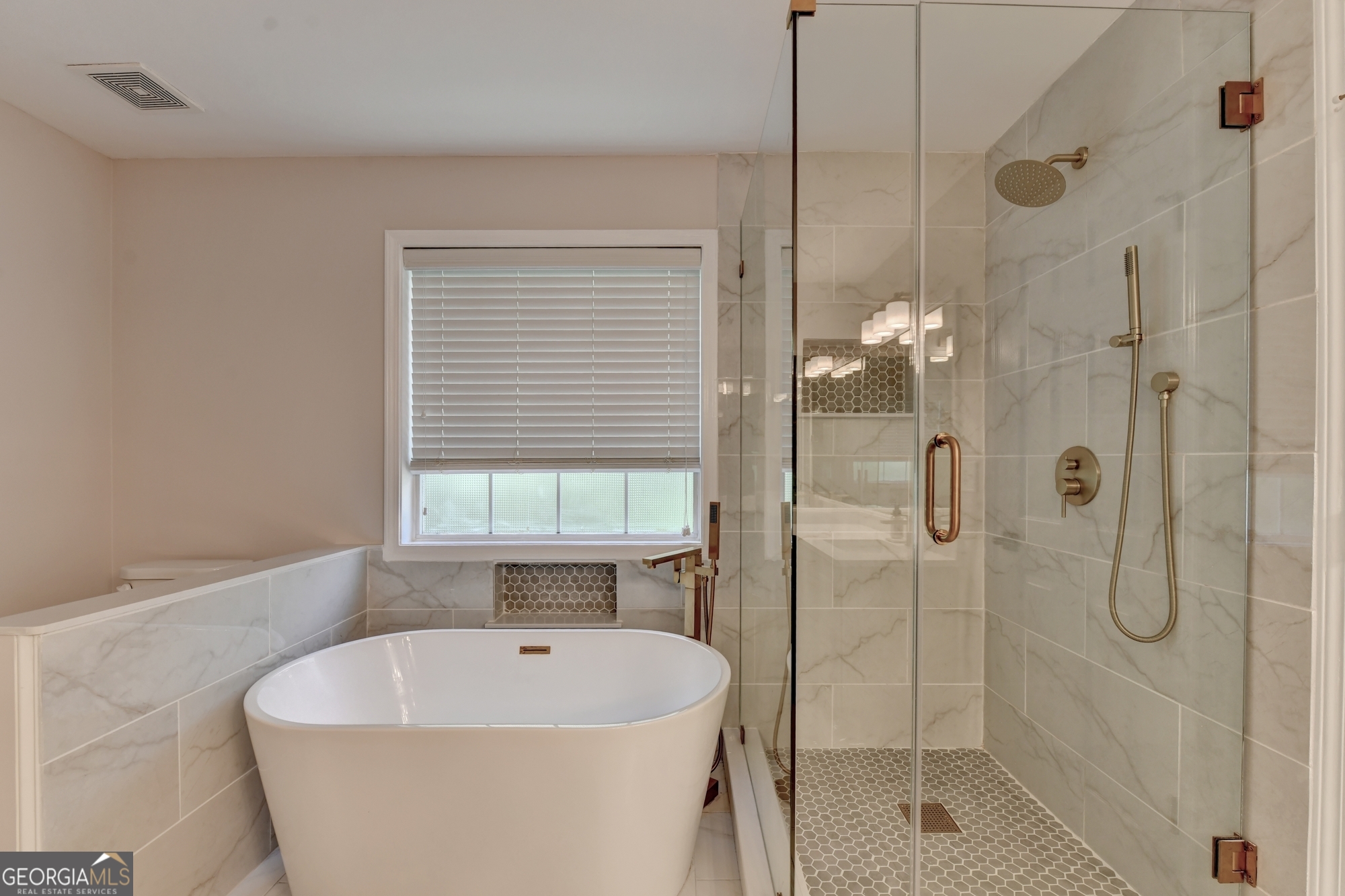 1022 Soaring Way Property Photo 27