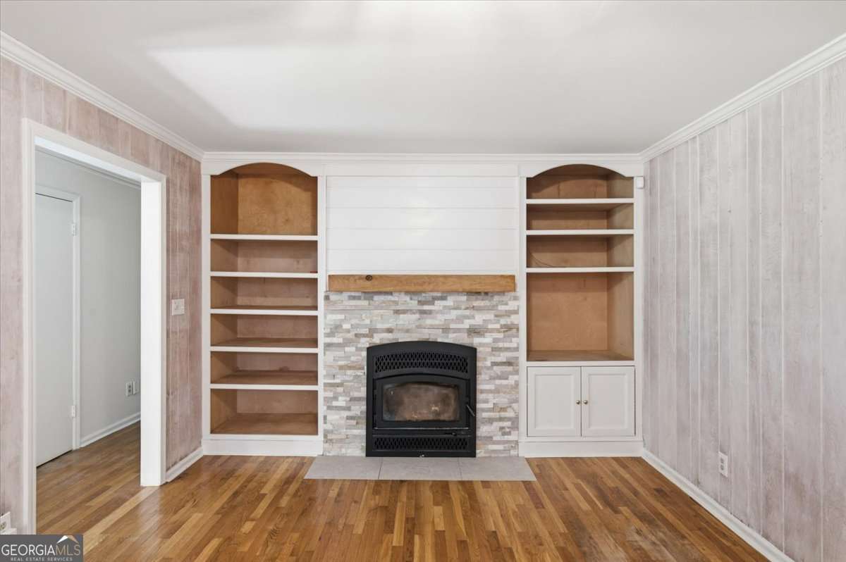 112 Cross Gate Drive Property Photo 2