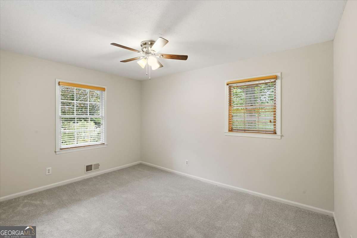 112 Cross Gate Drive Property Photo 14