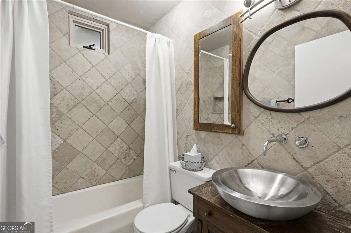 112 Cross Gate Drive Property Photo 15