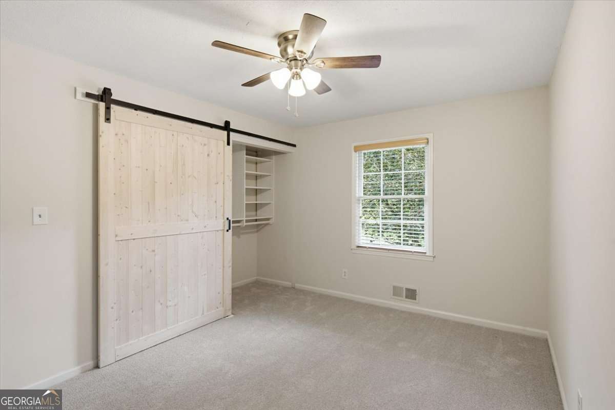 112 Cross Gate Drive Property Photo 17