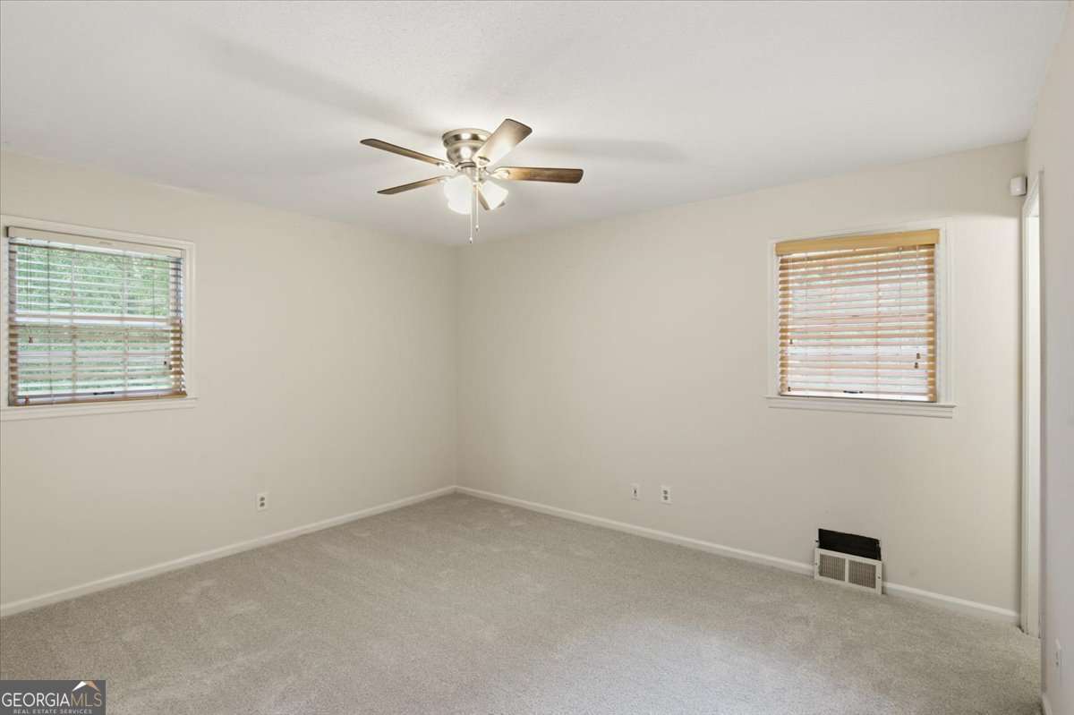112 Cross Gate Drive Property Photo 18
