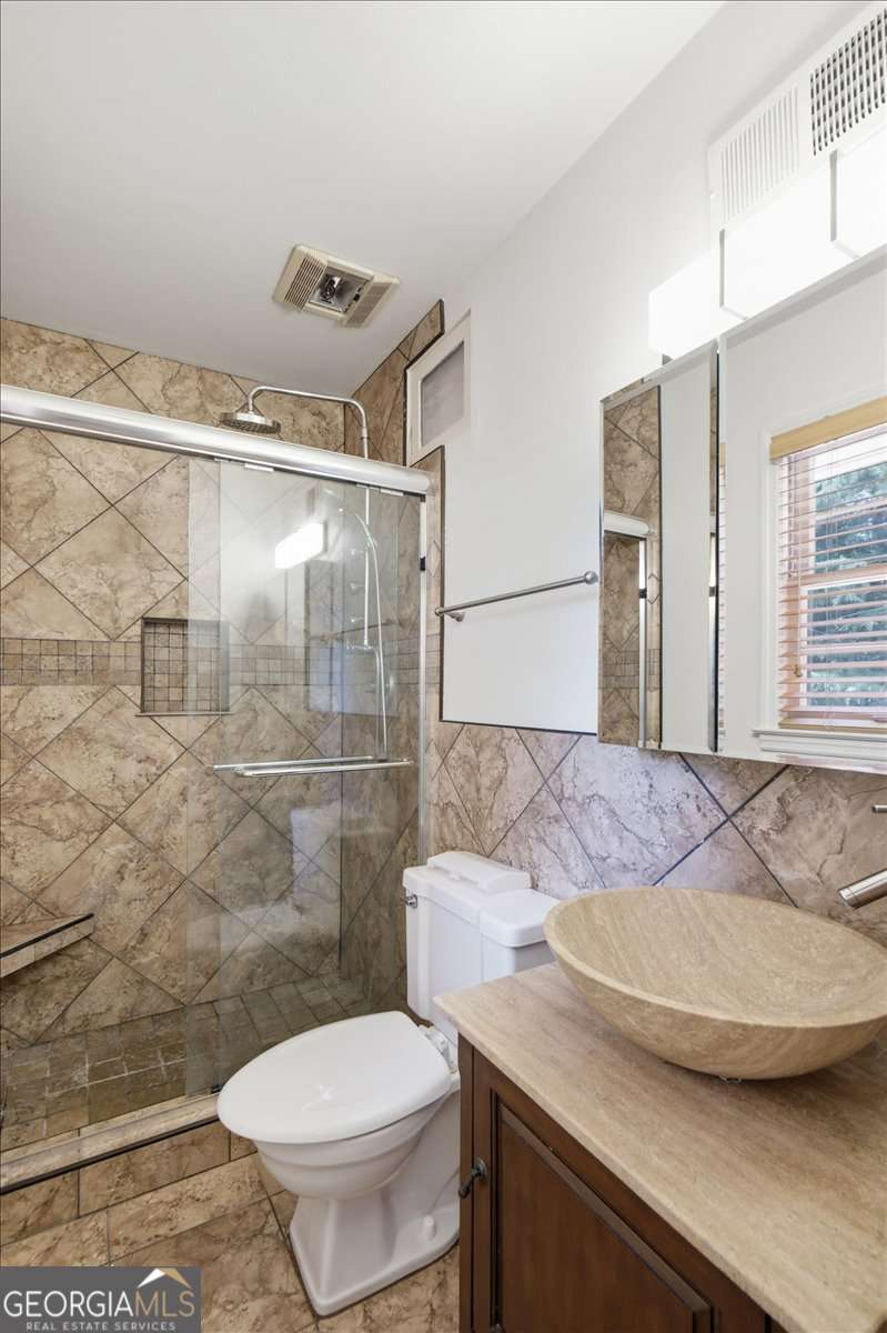 112 Cross Gate Drive Property Photo 20