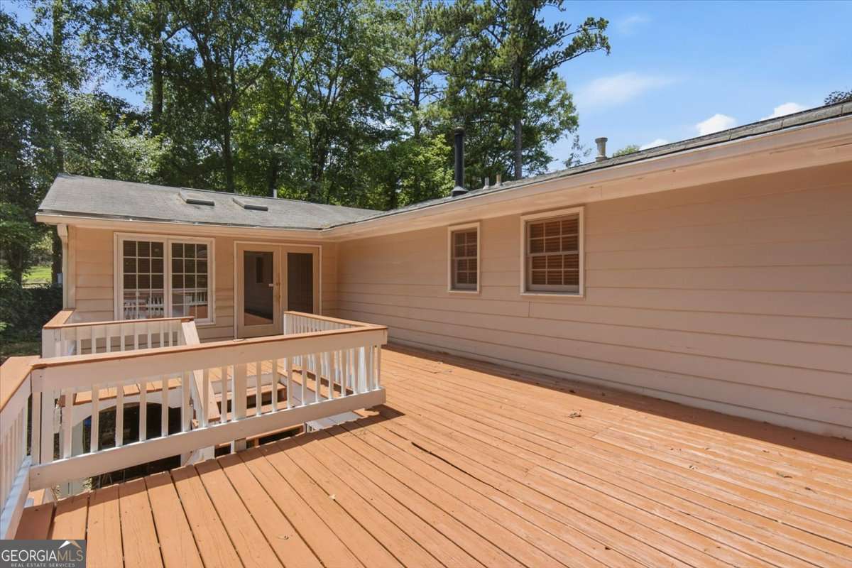 112 Cross Gate Drive Property Photo 25