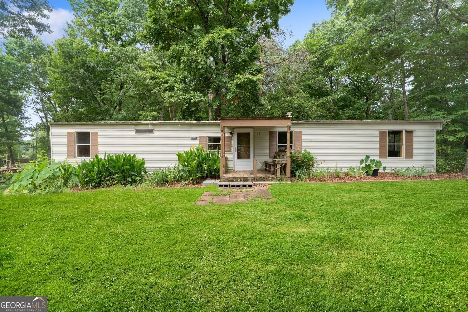 37 Adrianne Lane Property Photo 1