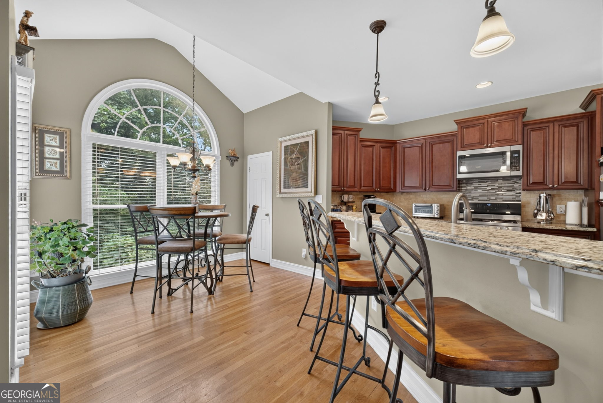 476 Mountain Oaks Parkway Property Photo 12