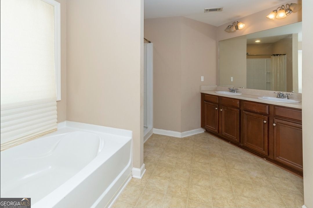 2039 Reavis Bluff Property Photo 19