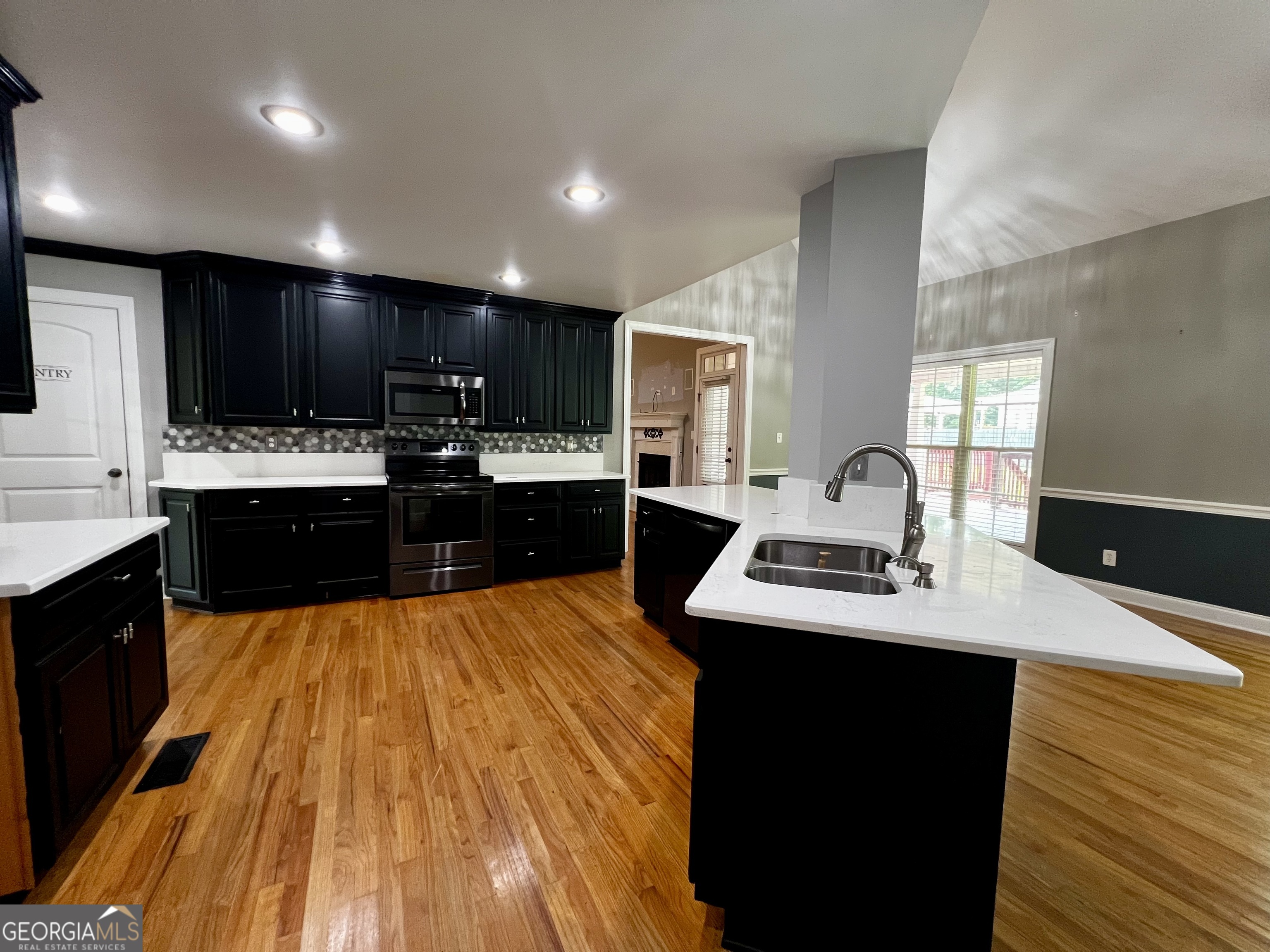 1104 Boulder Drive Property Photo 16