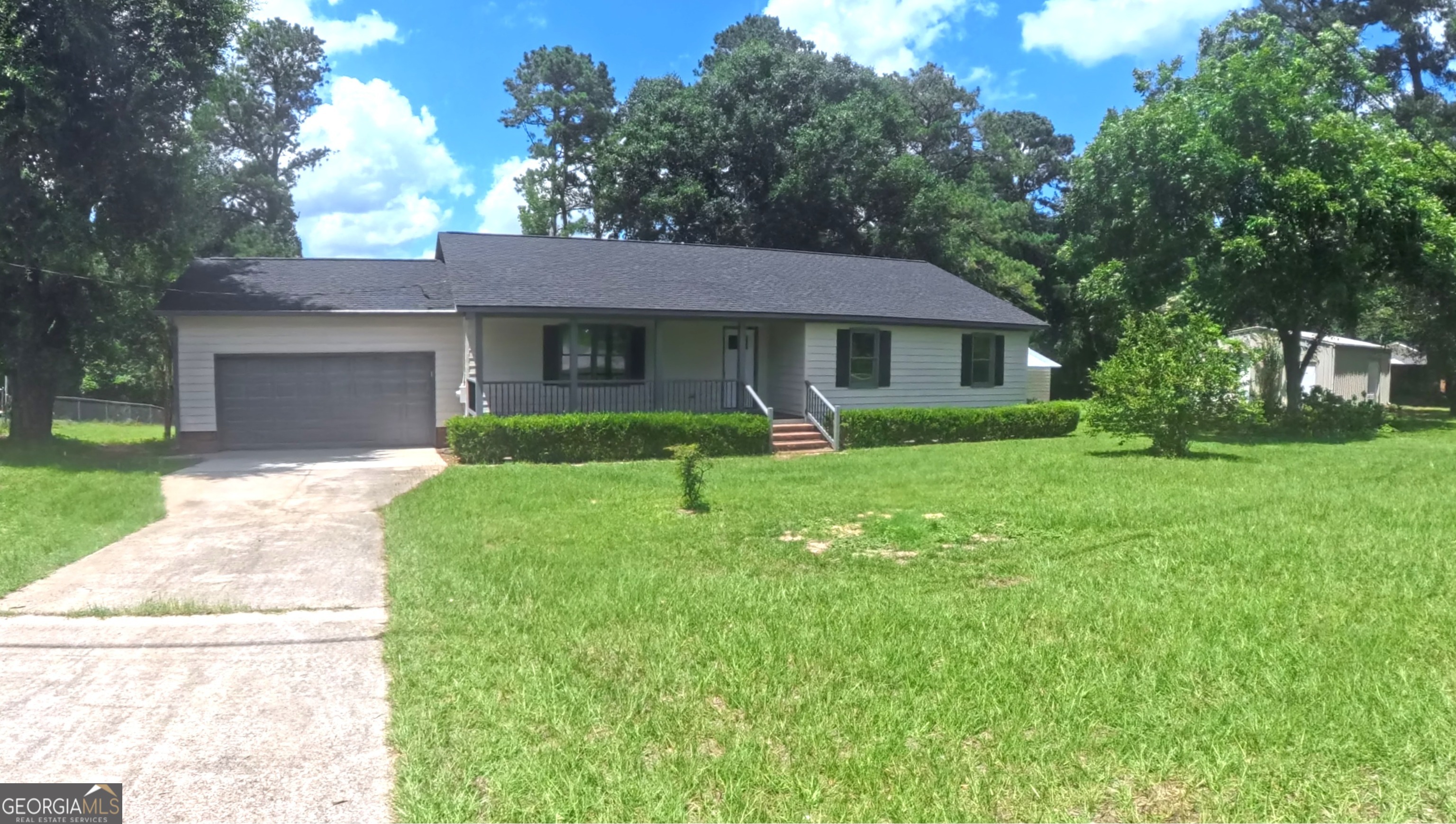 1163 Fairlane Drive Property Photo 2