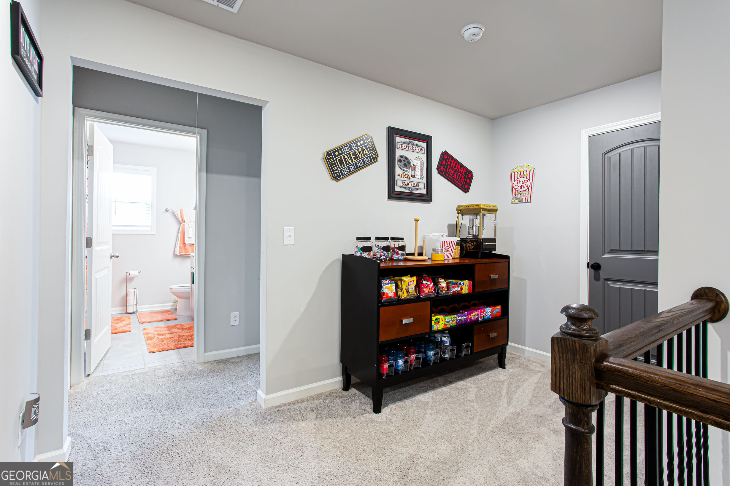 496 Genesee Point Property Photo 16