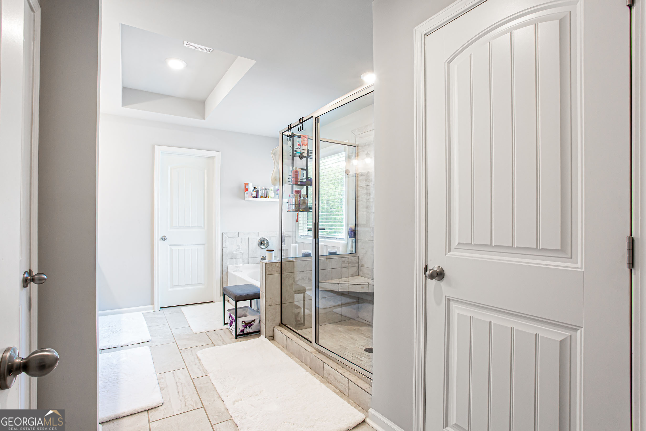 496 Genesee Point Property Photo 18