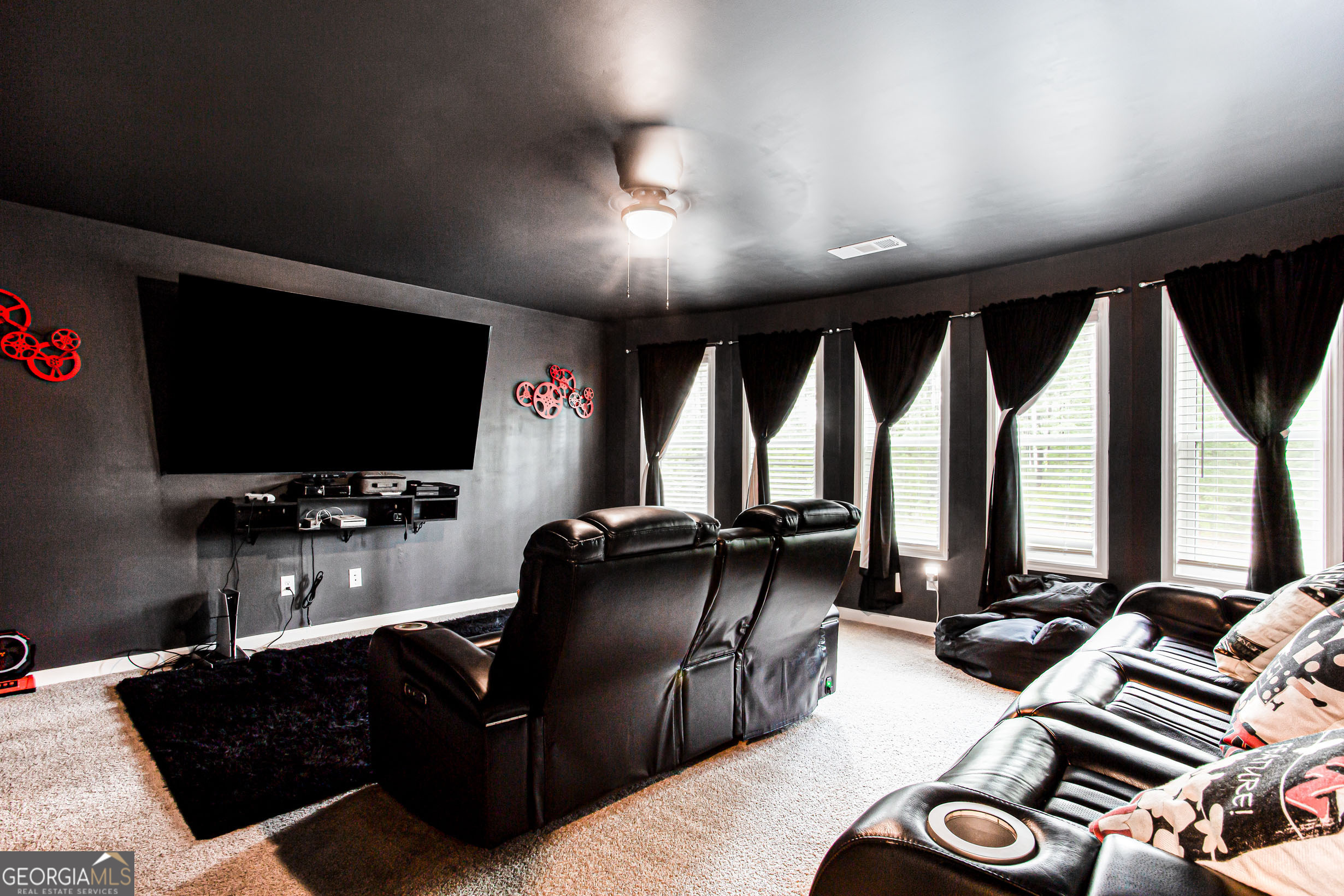 496 Genesee Point Property Photo 29
