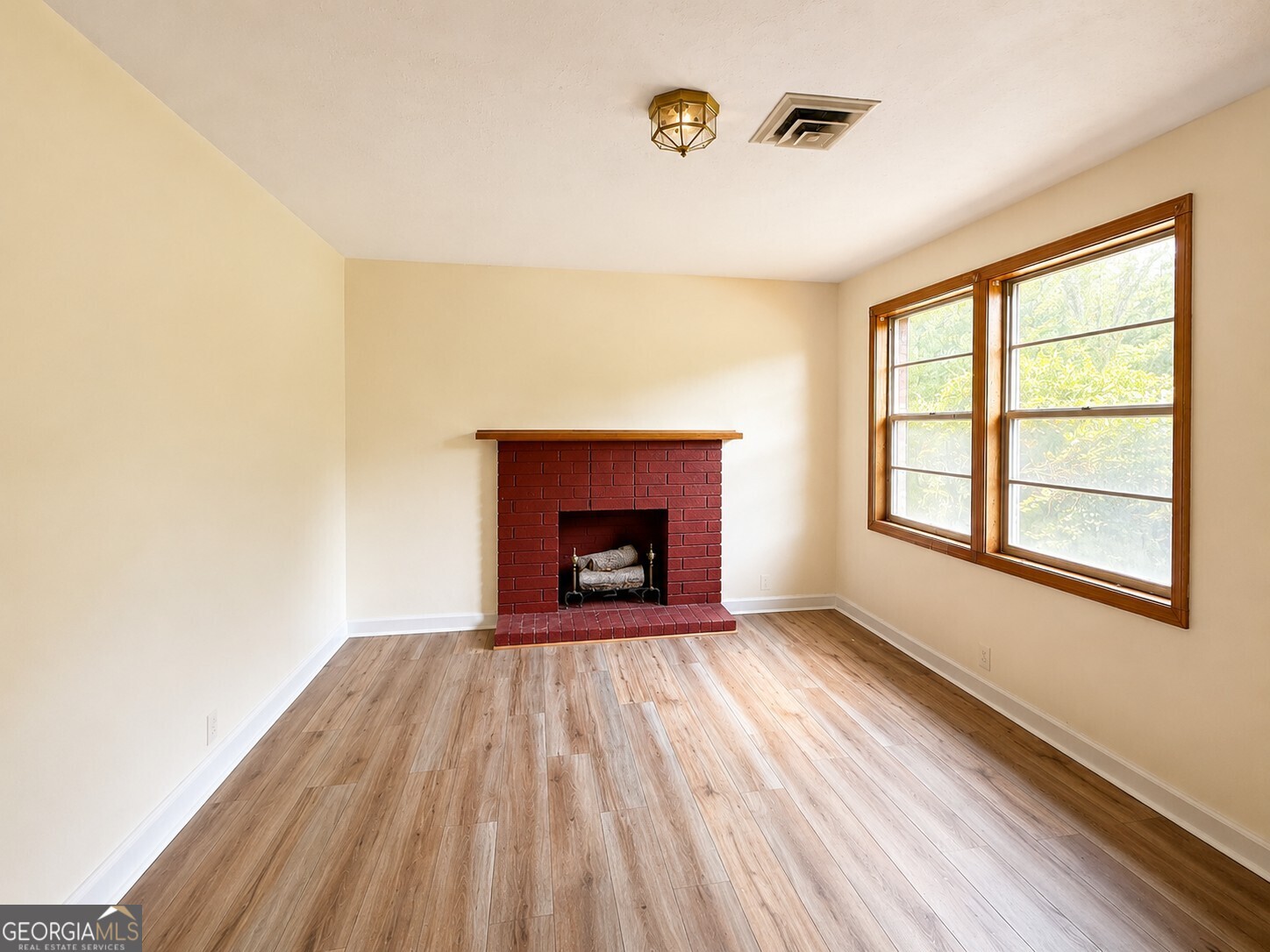 4231 Gibson Drive Property Photo 2