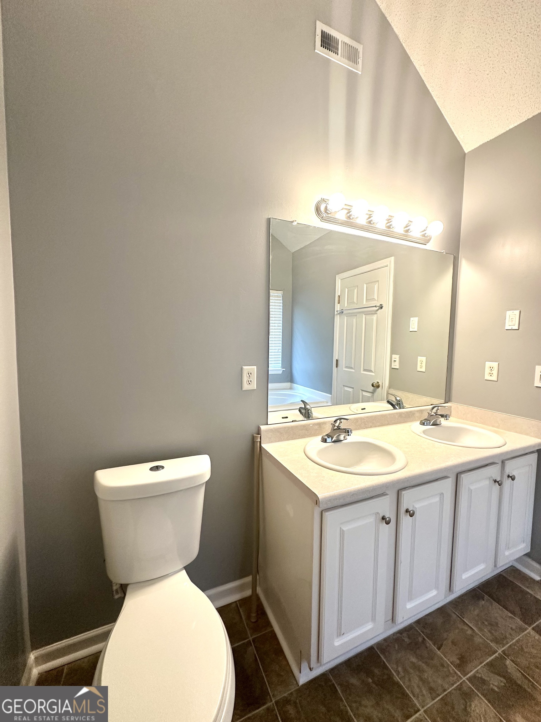 1630 Isleworth Circle Property Photo 18