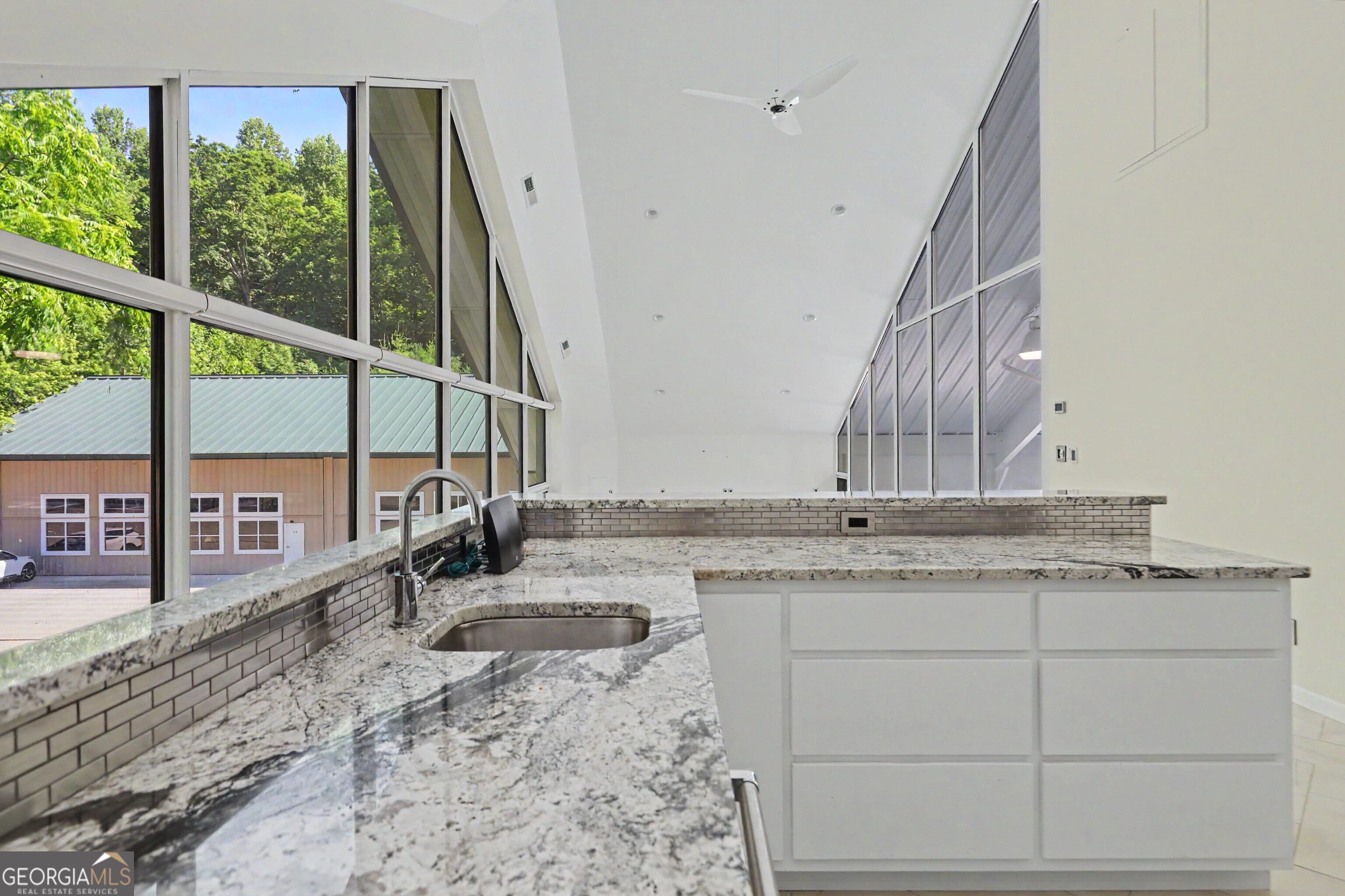 43 General Mitchell Drive # 10 Property Photo 16