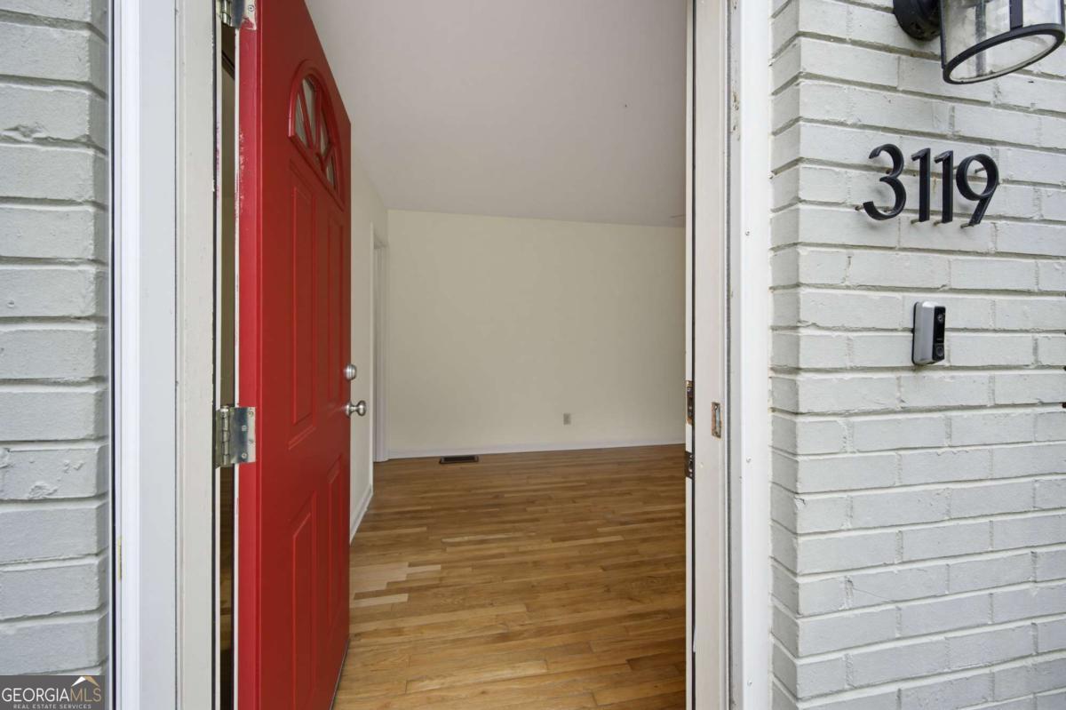 3119 Brook Drive Property Photo 3