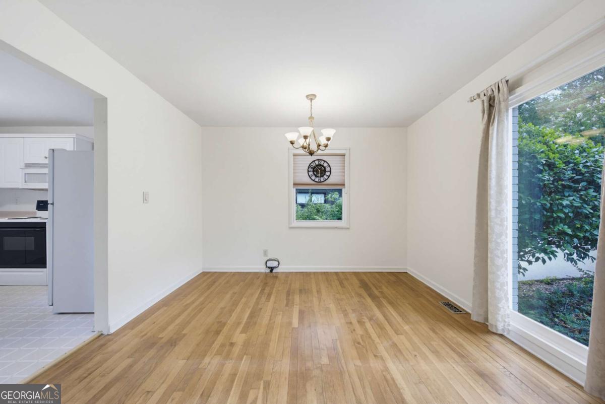 3119 Brook Drive Property Photo 5