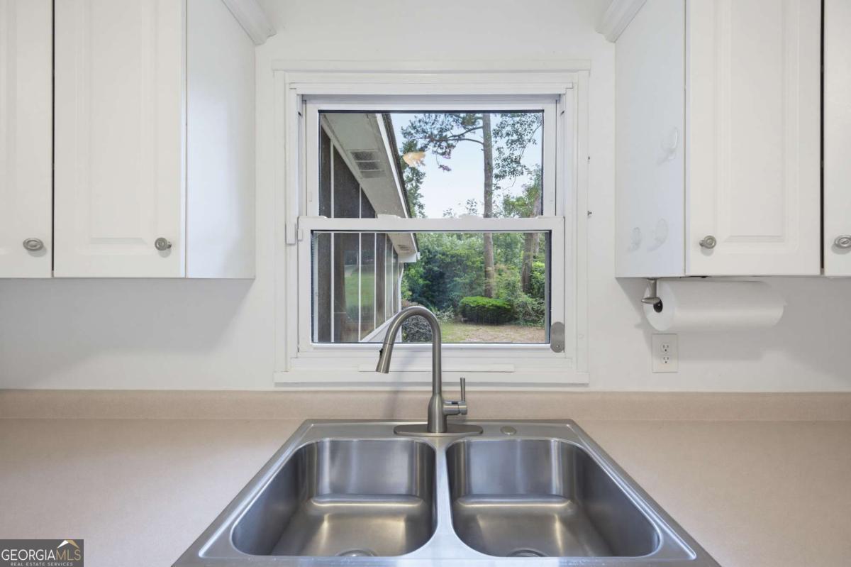3119 Brook Drive Property Photo 10
