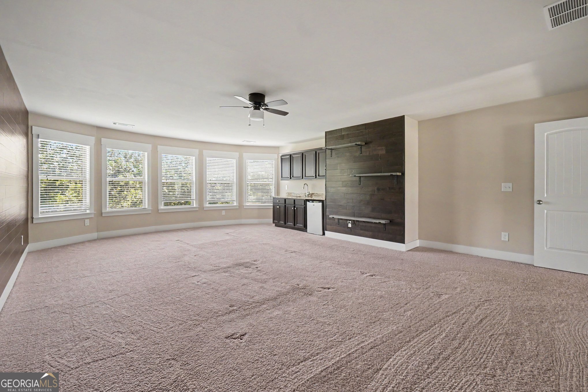 411 Ridgeway Lane Property Photo 13