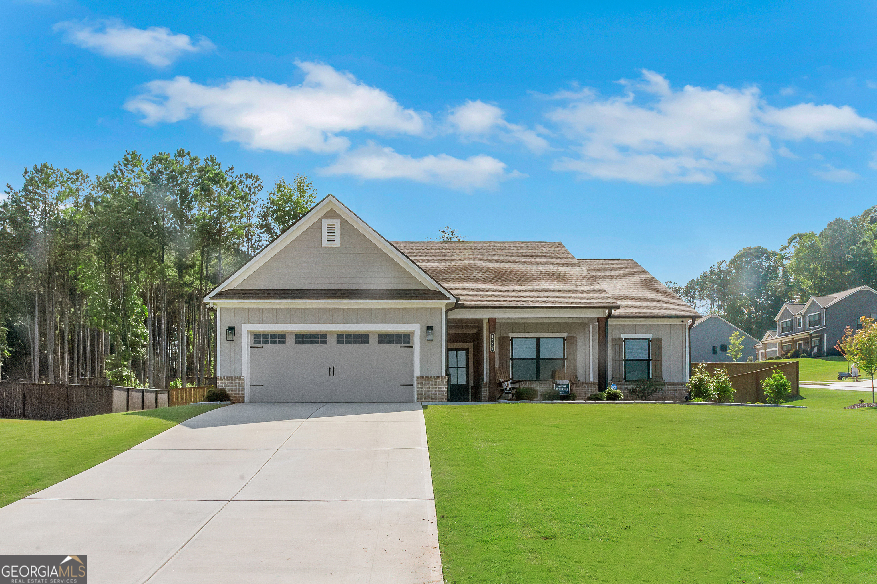 1091 Red Oak Place Property Photo 1