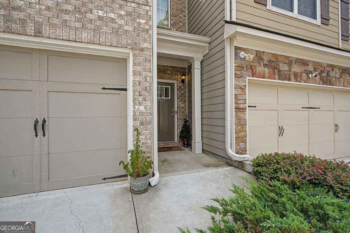7652 Baron Road Property Photo 3