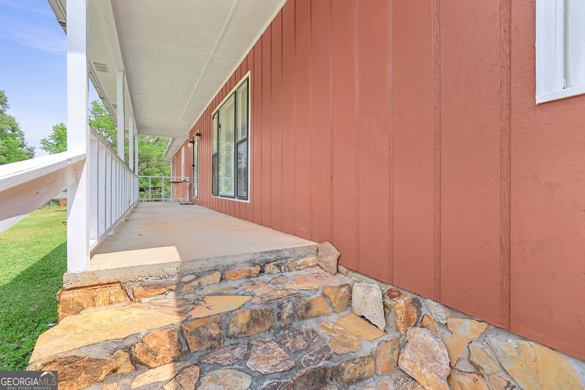 1176 County Rd 17 Property Photo 5