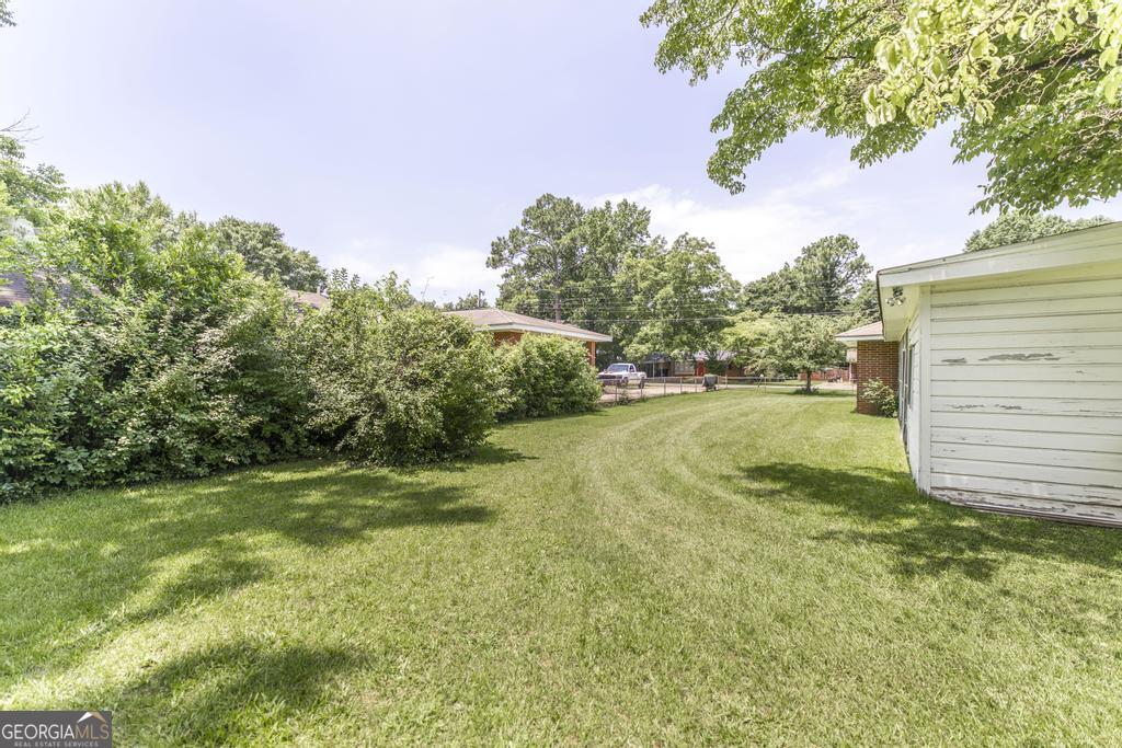 415 Bernard Drive Property Photo 11