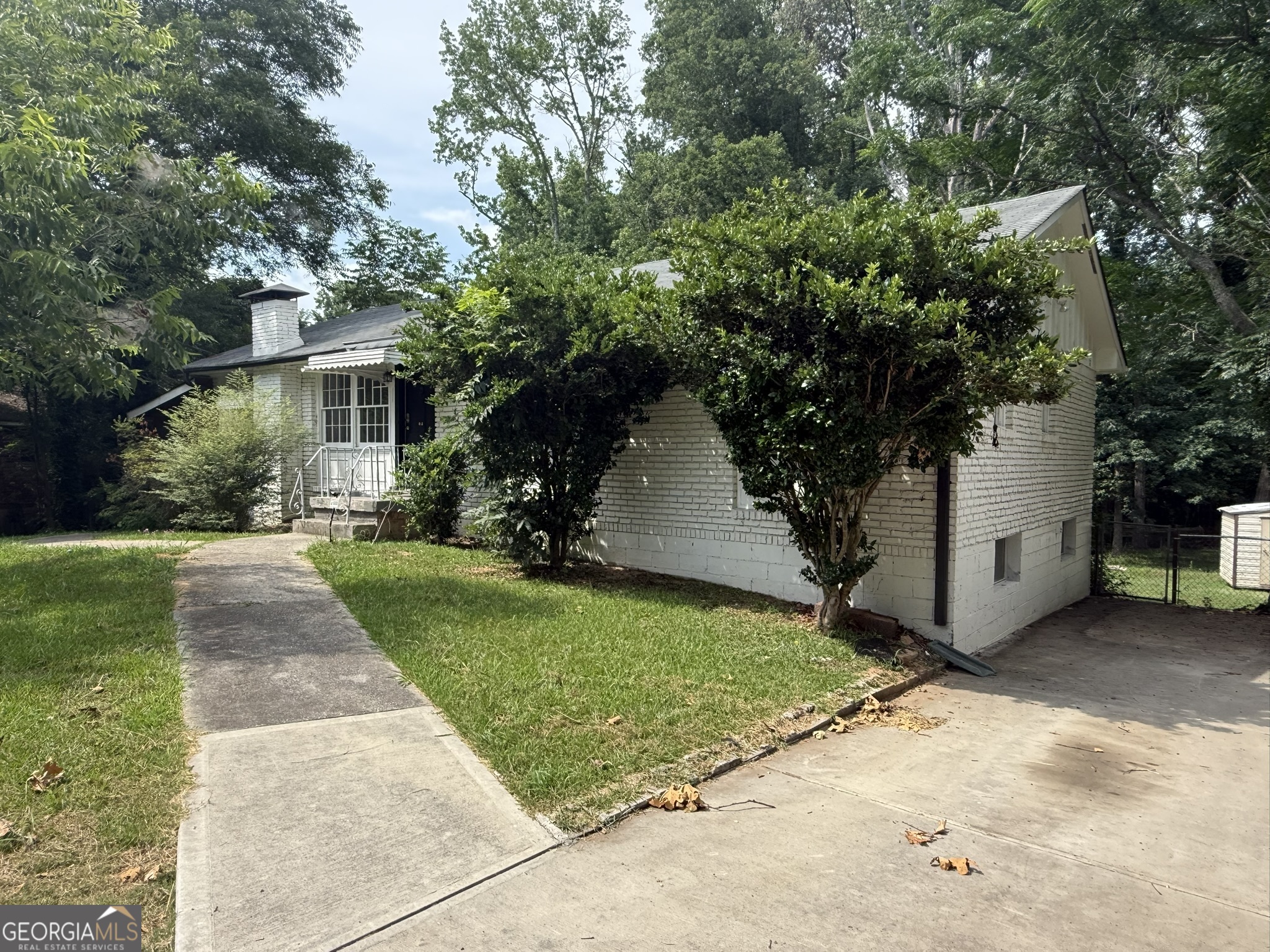 868 King Road Property Photo 5