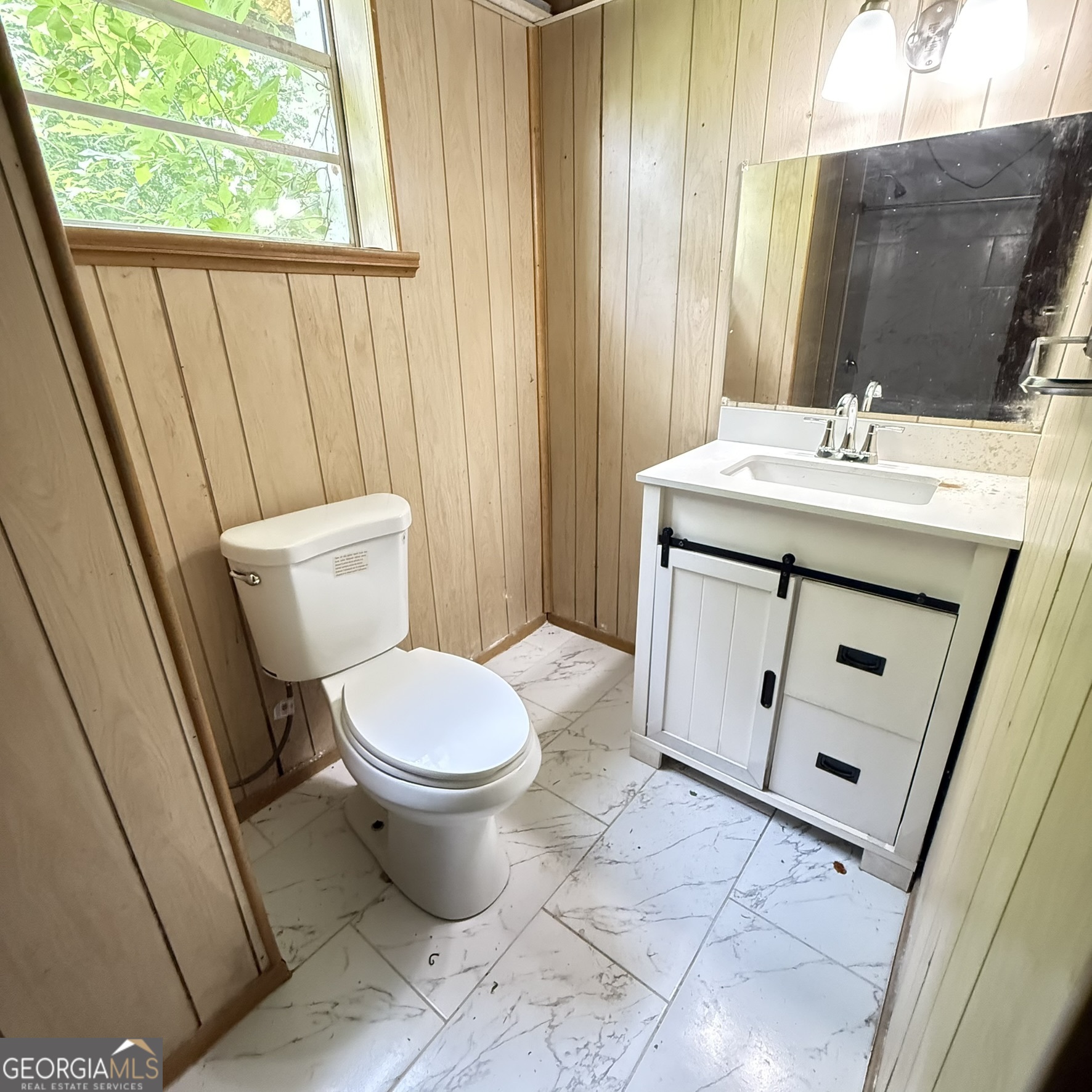 868 King Road Property Photo 33