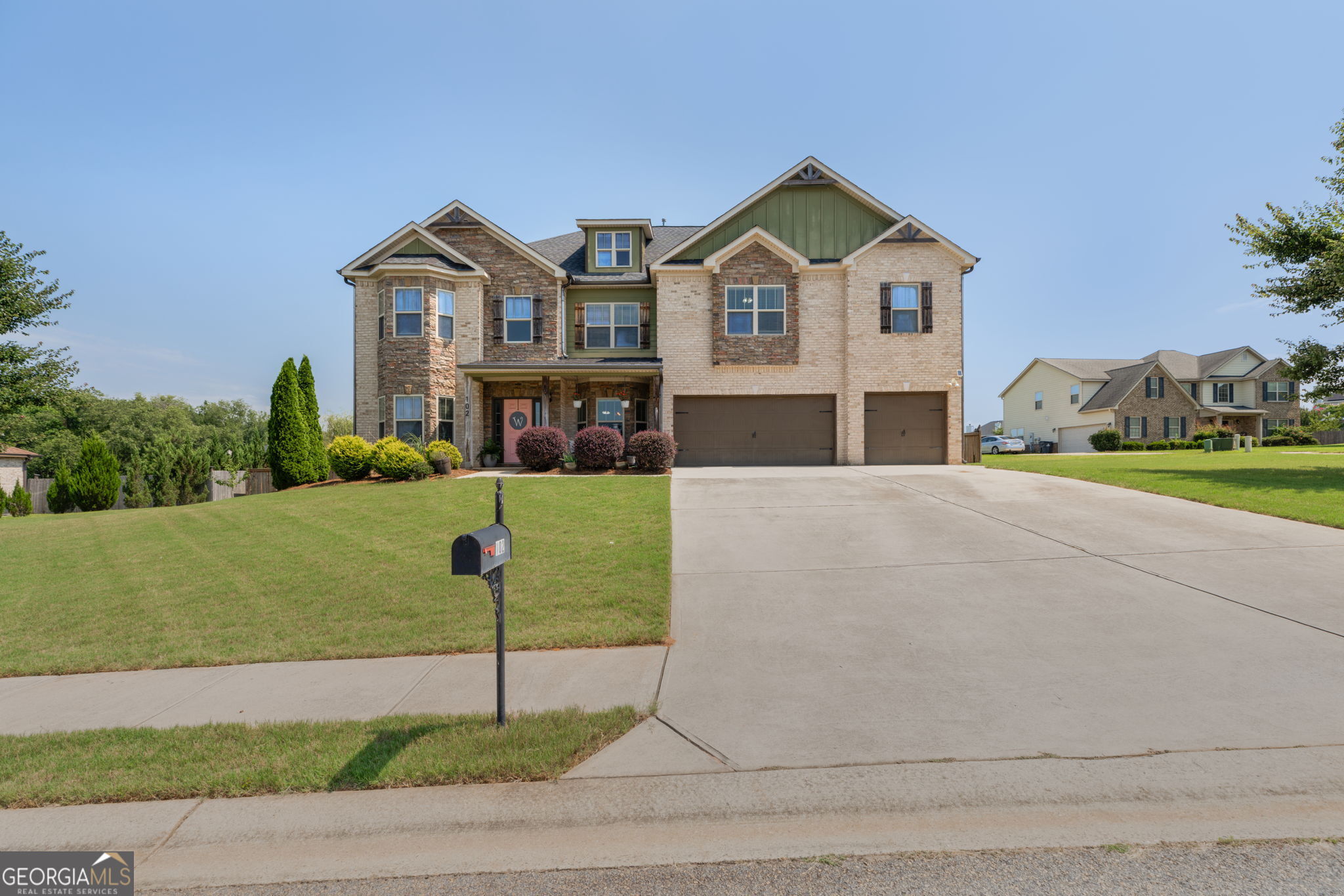 102 Arapaho Drive Property Photo 1