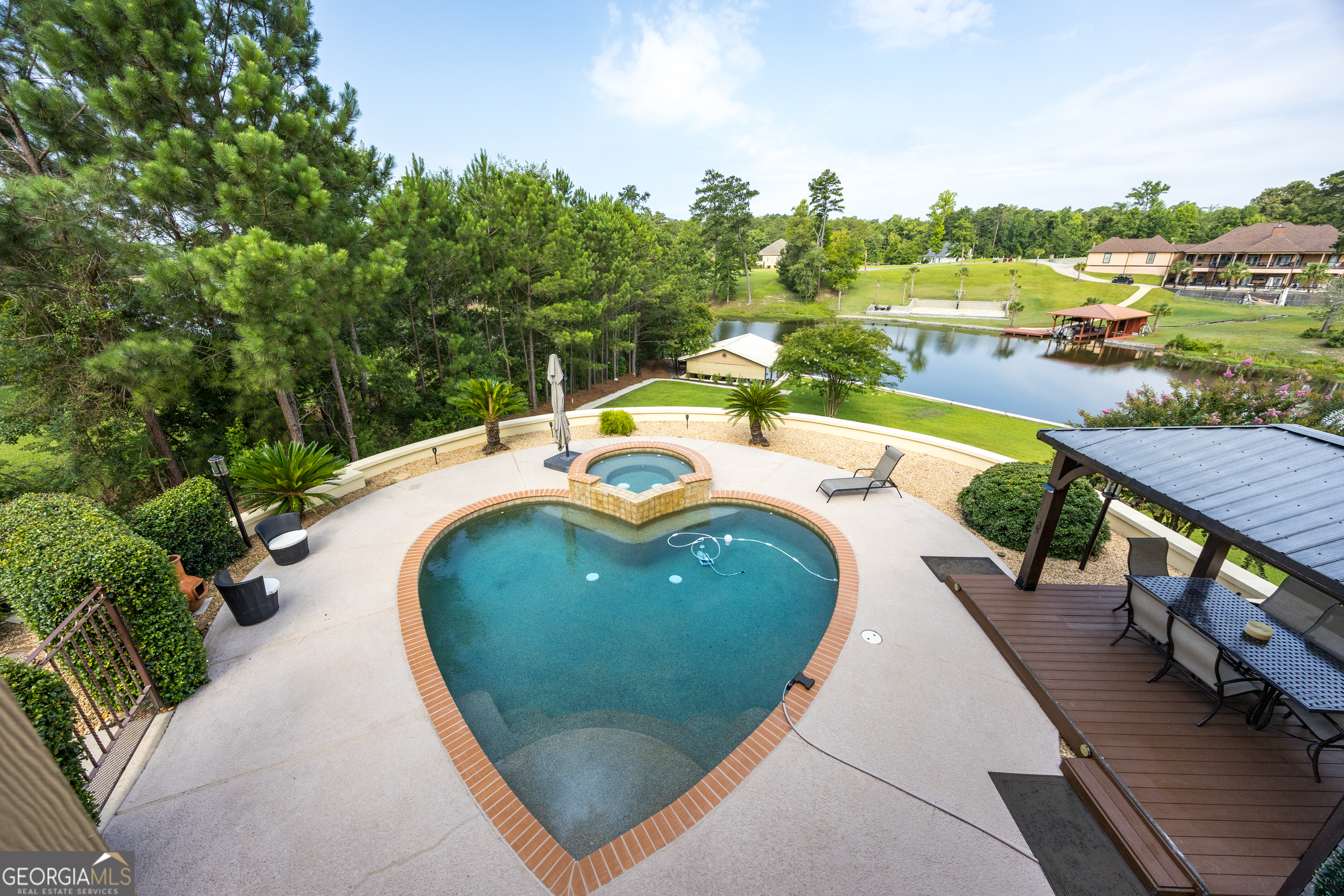 125 Nautica Property Photo 38