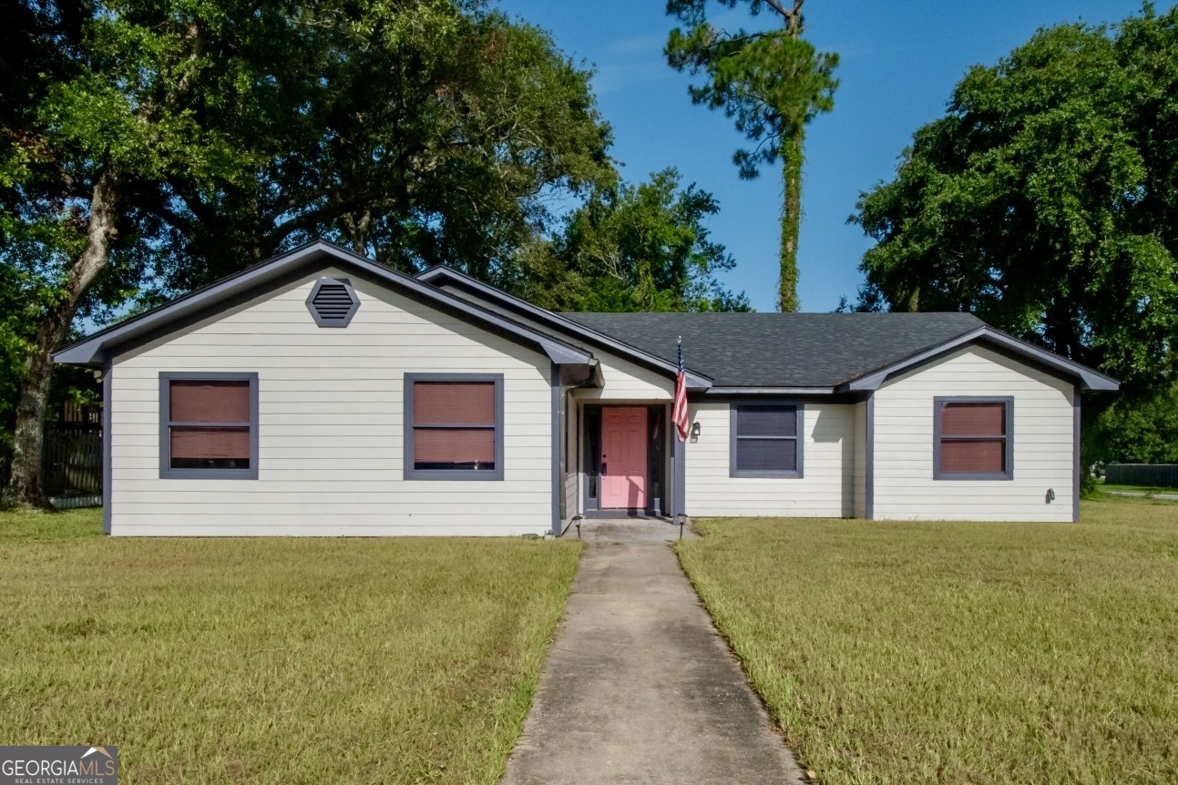 100 Pinedale Drive Property Photo 1