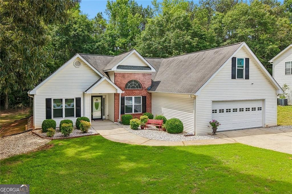 25 Summer Walk Circle Property Photo 3