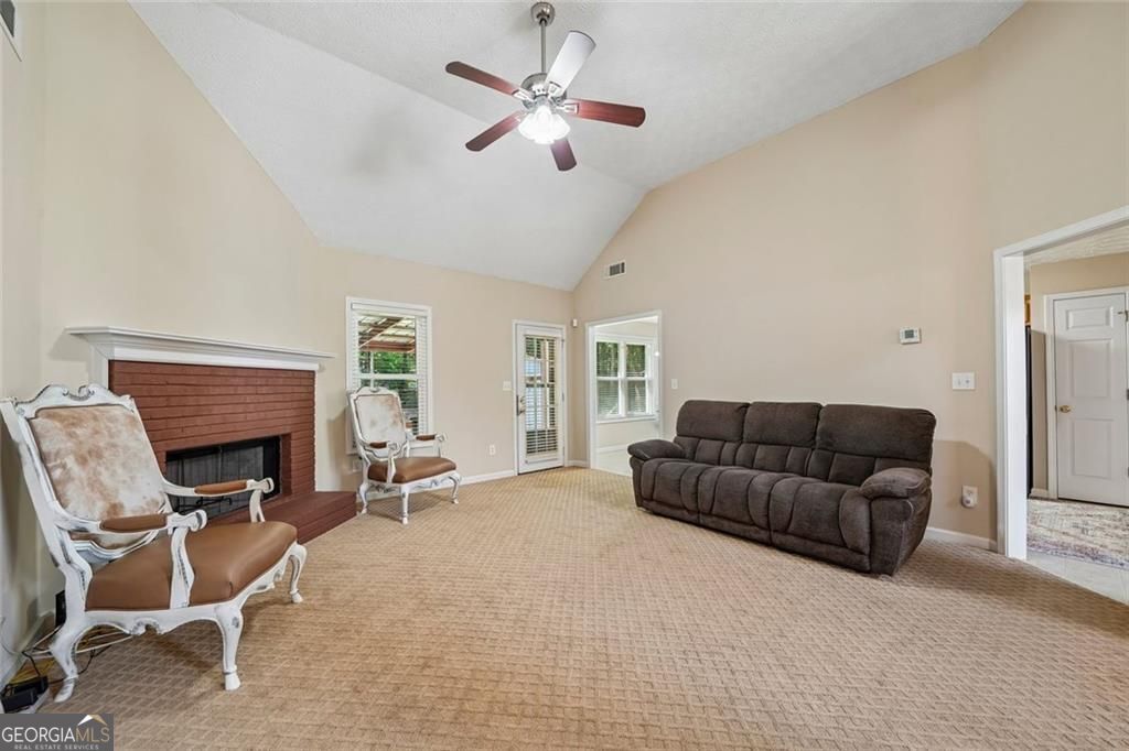 25 Summer Walk Circle Property Photo 5