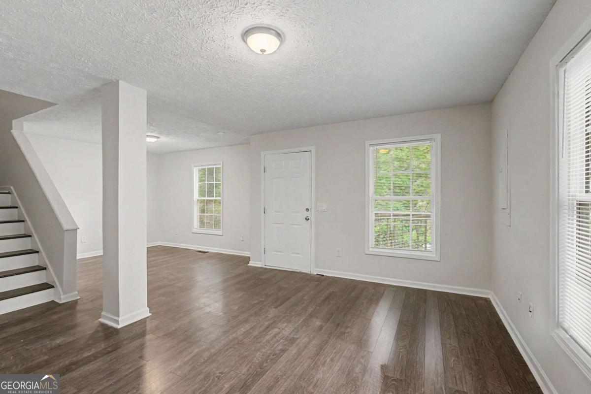 1167 Hubbard Street Sw Property Photo 6