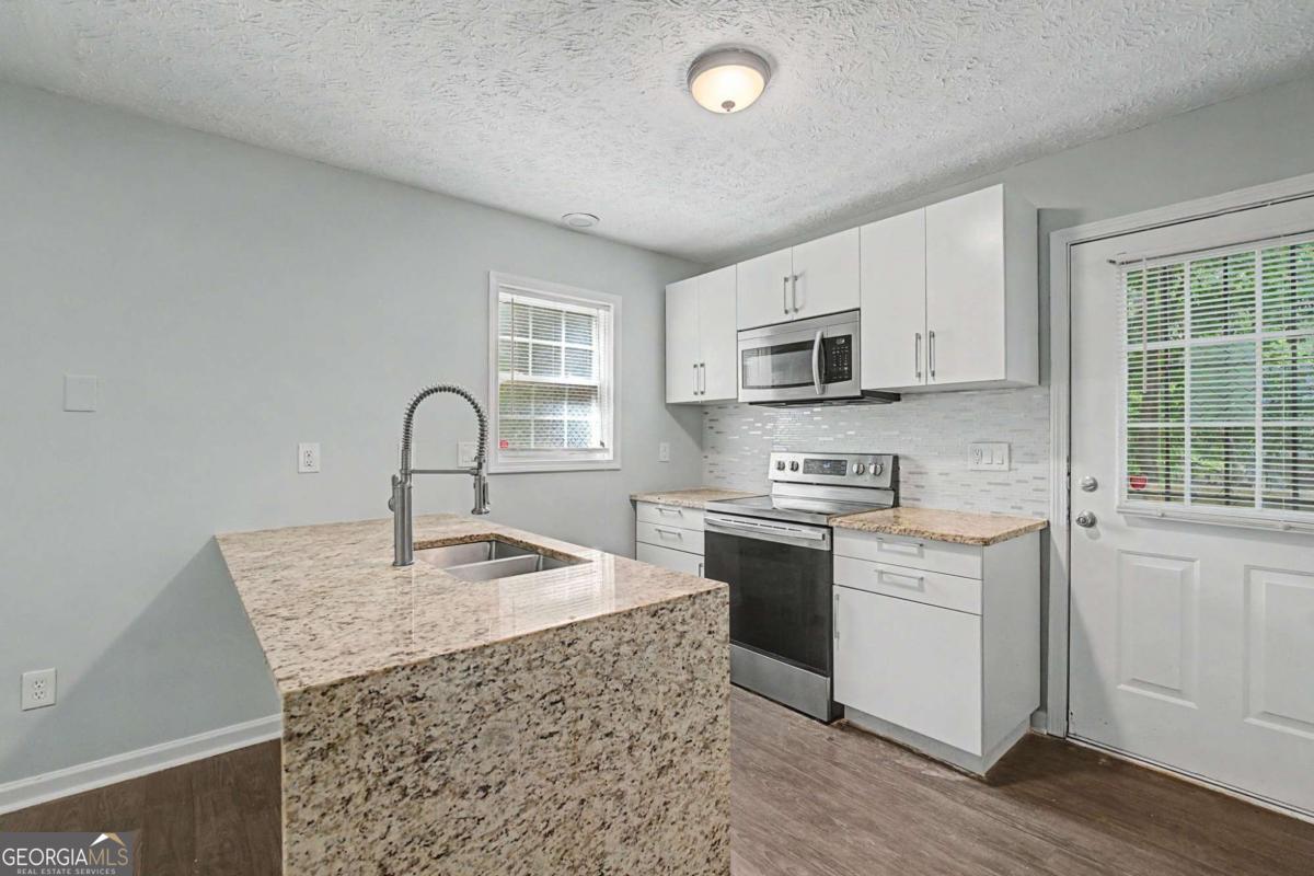 1167 Hubbard Street Sw Property Photo 9