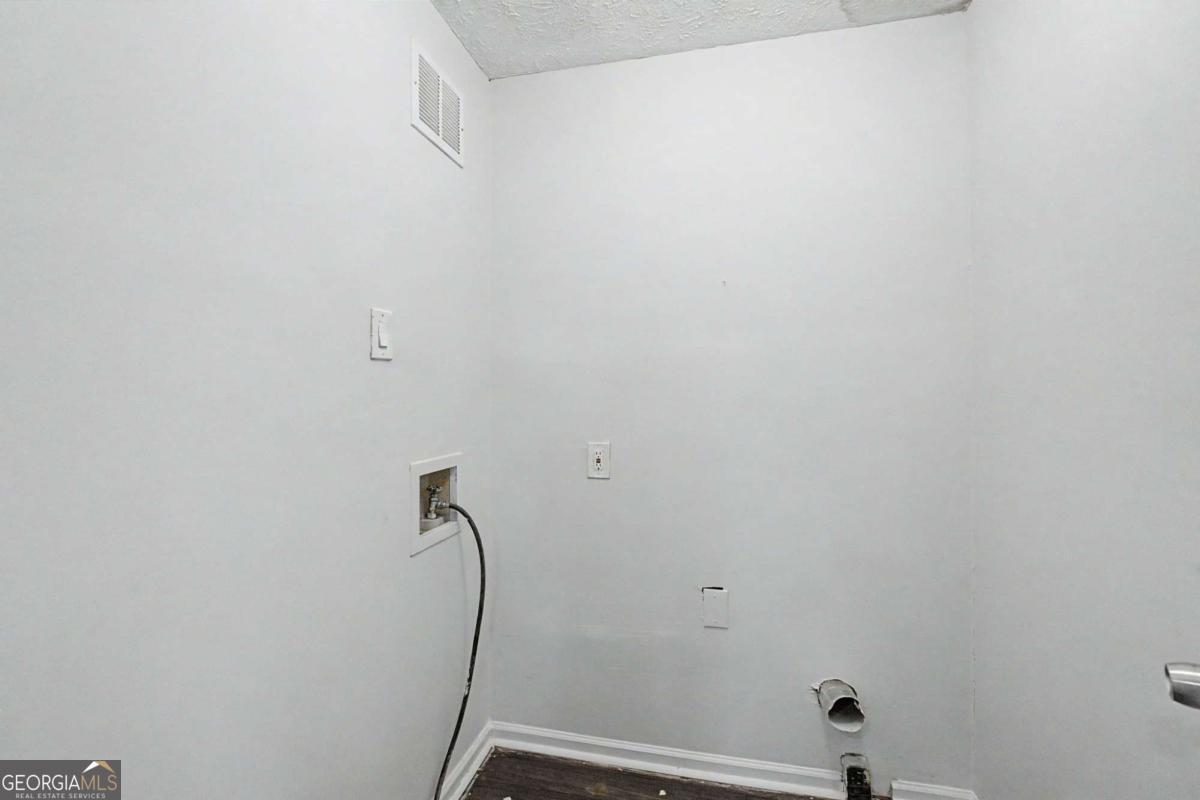 1167 Hubbard Street Sw Property Photo 11