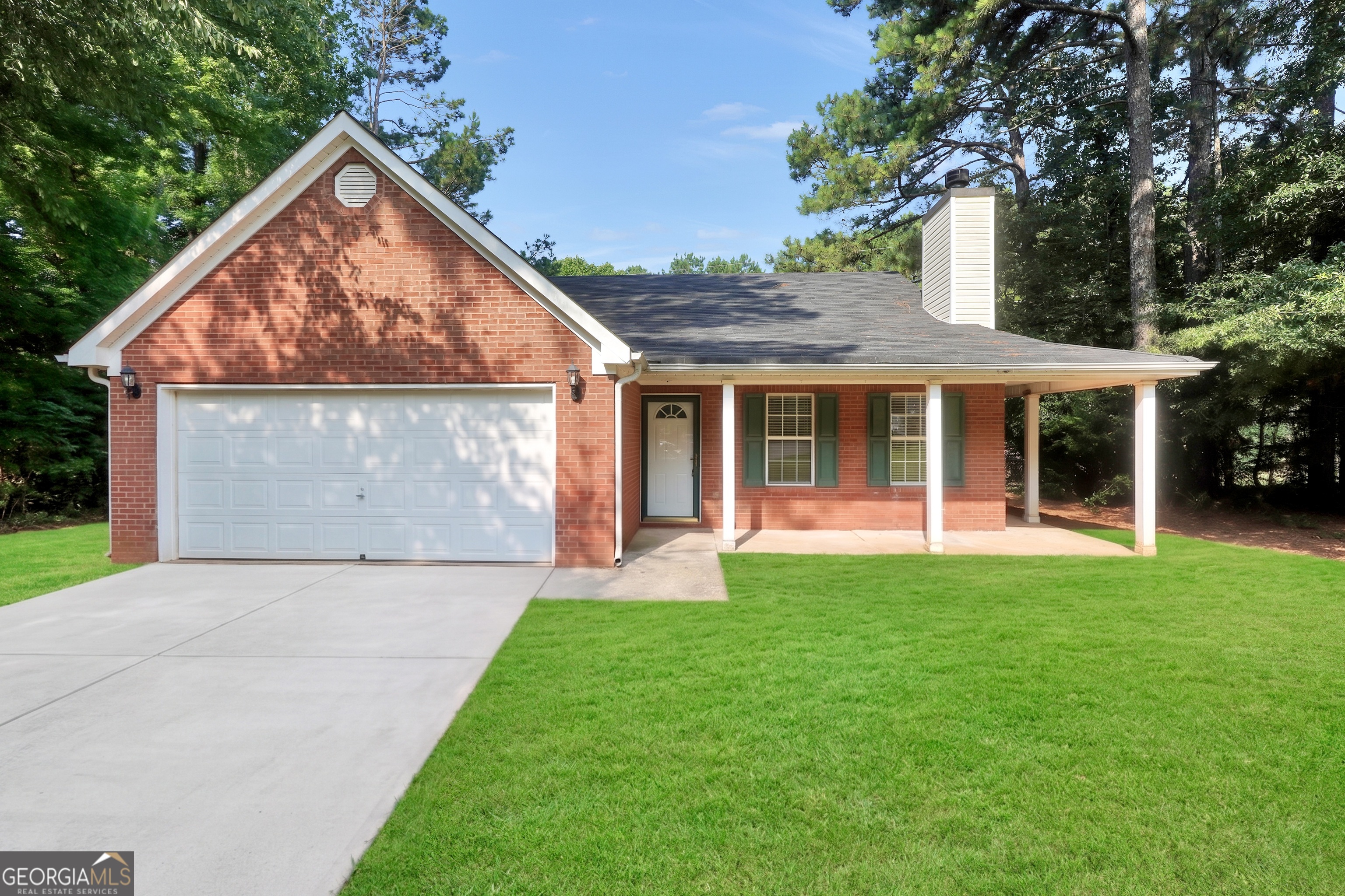 208 Drake Elm Court Property Photo 1
